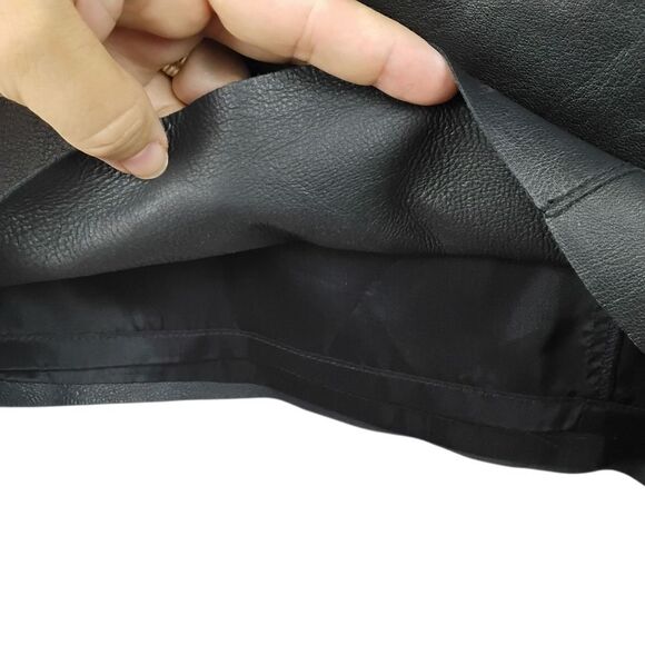 Eccoci‎ Black Vintage Leather Zip Front Skirt with Raw Hem - Size 8 - Picture 6 of 10